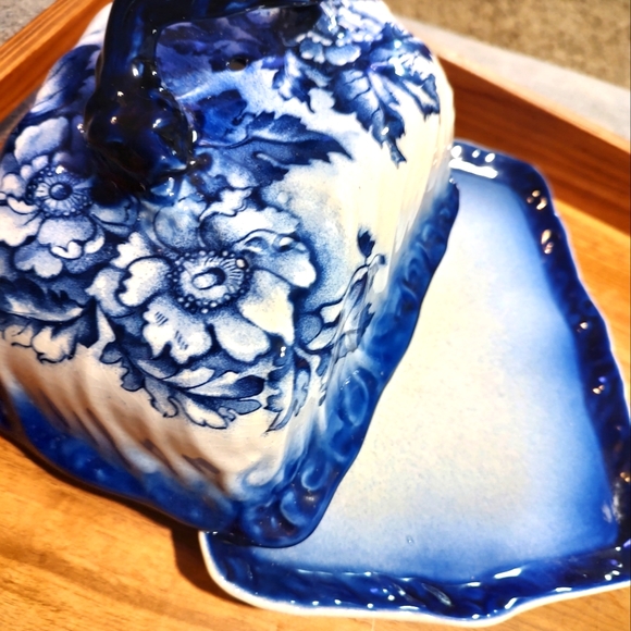 Vintage/Retro/Victorian inspired glass blue and white floral large butter dish - Picture 13 of 13